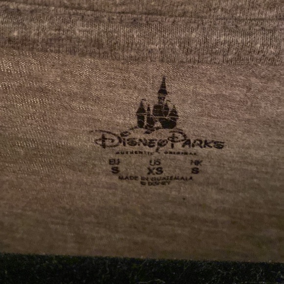 Classic Mickey V Cut T-shirt - Picture 4 of 4